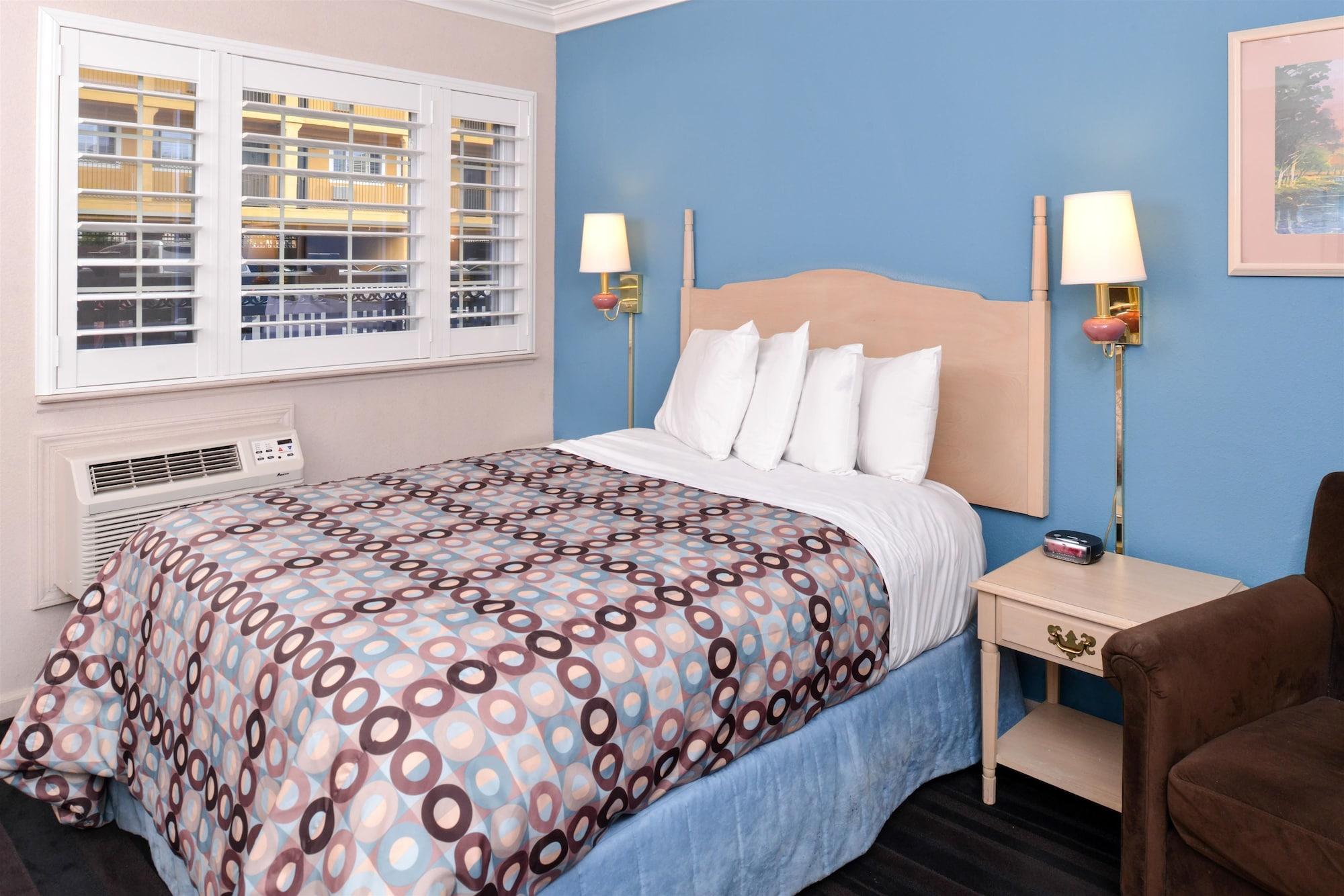 Napa Valley Hotel & Suites Esterno foto